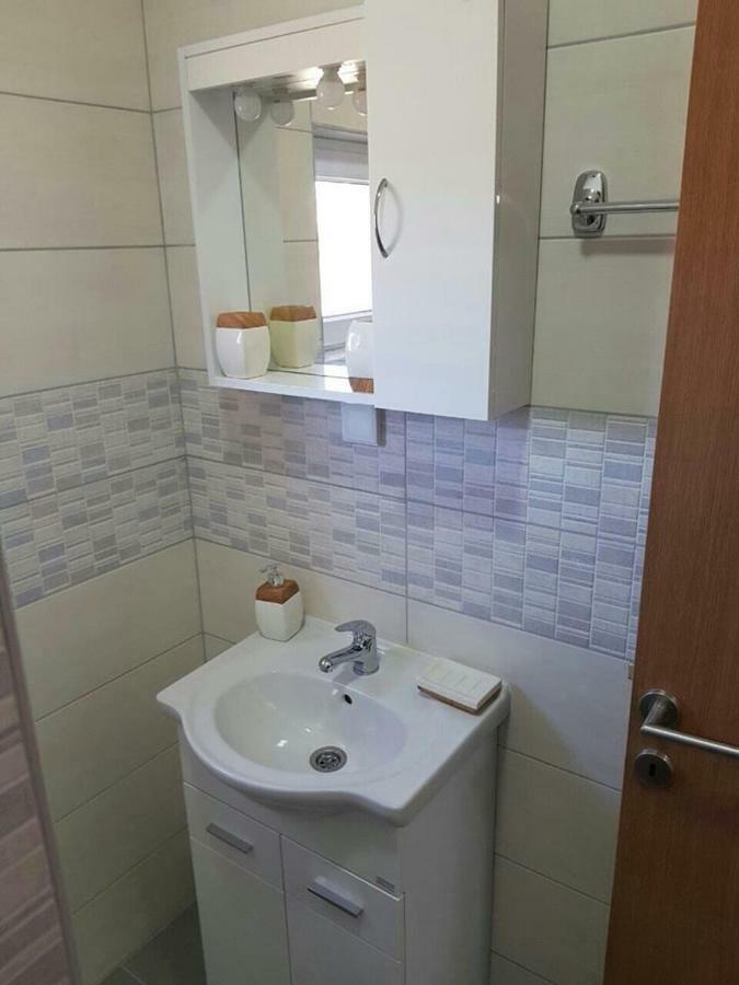 Apartment Srecko *
